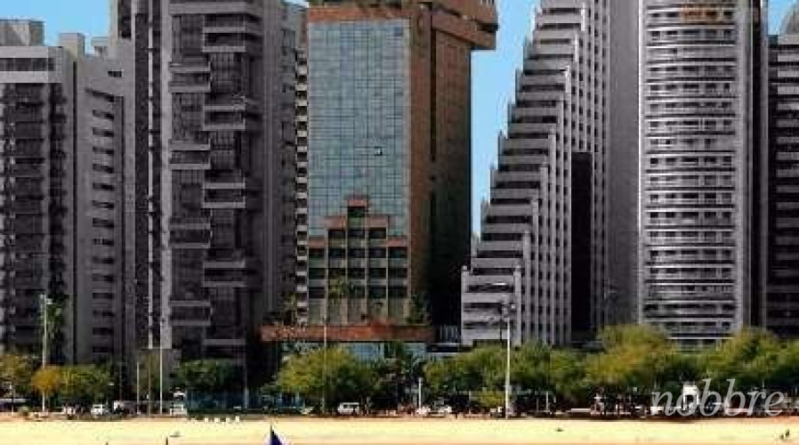 Apartamento para alugar na Av. Beiramar - Fortaleza